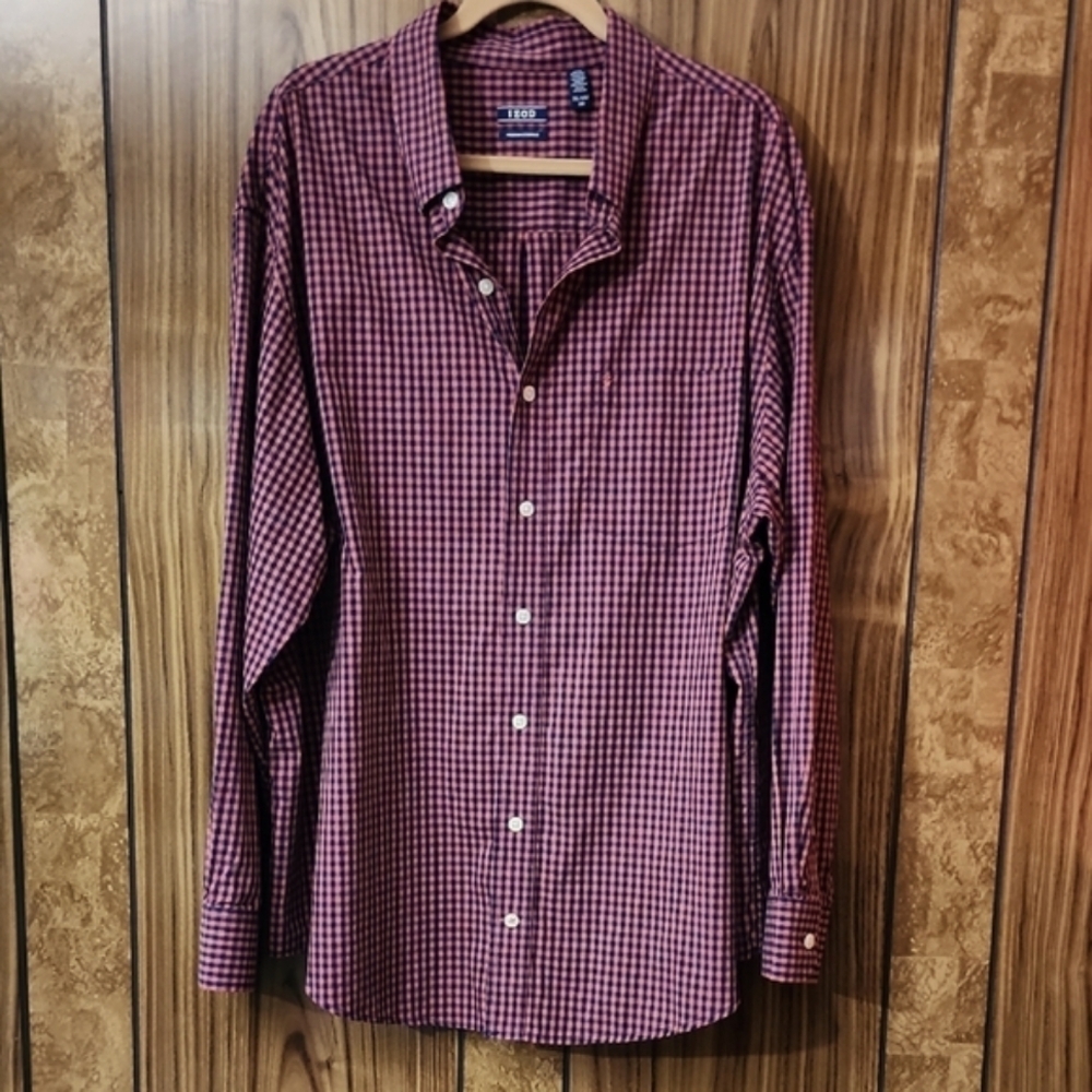 IZOD Checkered Button Down Shirt